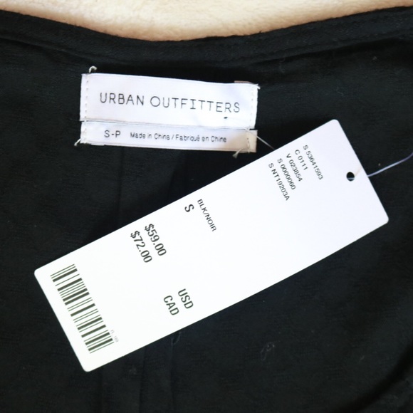 🔥Urban Outfitters twist front top - Picture 5 of 9